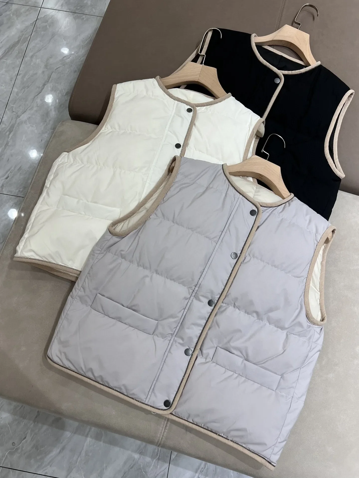 Goose Down Coat for Women 2024 New Autumn Winter Contrasting Color O-neck Single Breasted Casual Sleeveless Tanks Top