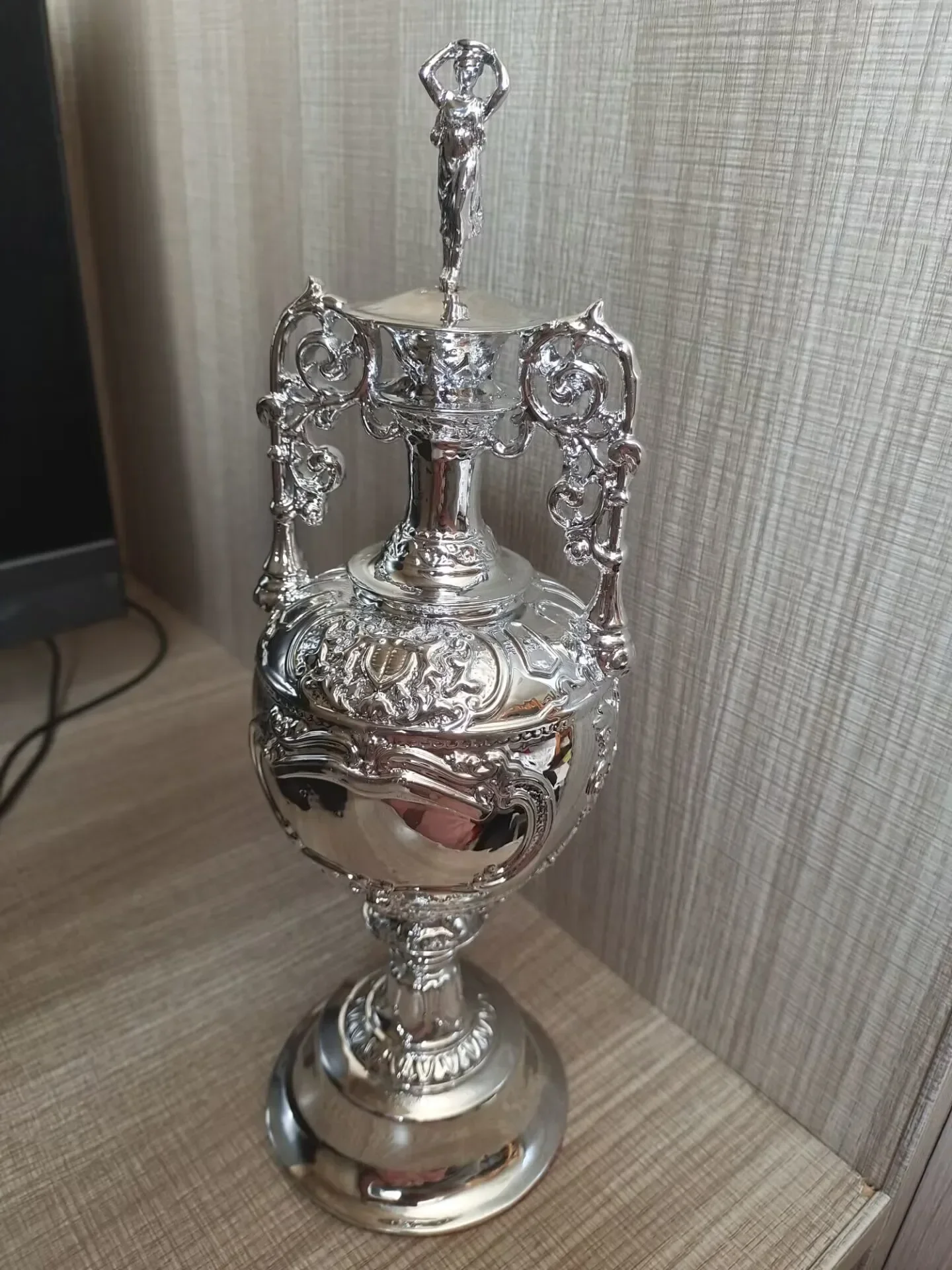 Football League First Division Trophy 30 CM Height The Lady Trophy Cup The Championship Trophy Cup Football Fans Souvenirs