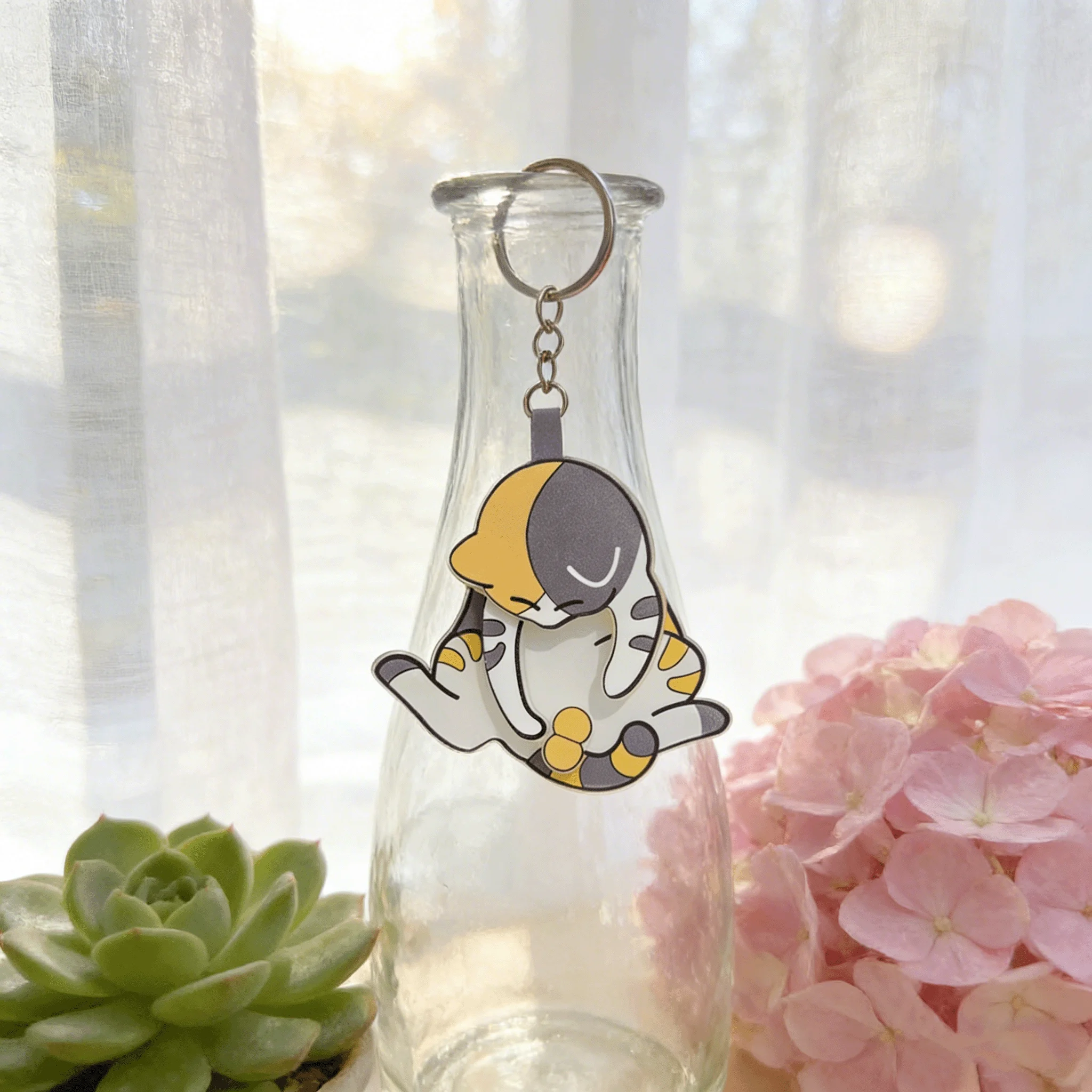 

Funny Rotatable Egg Cat Keychain – Cute Acrylic Pull Play Pendant, Portable Decompress Fidget Toy for Car Key & Bag Decor