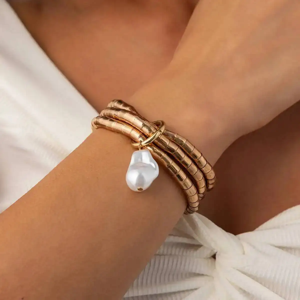 SHIXIN Vintage Imitation Pearl Layers Wide Cuff Bangles Women Punk Geometric Gold Color Metal Bracelets Hip Hop Jewelry Accessor