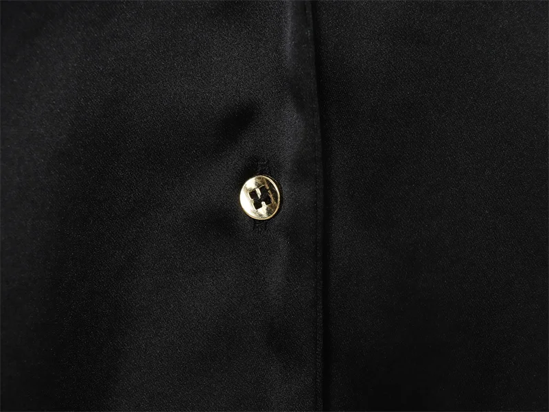 เสื้อเชิ้ตผู้หญิง คอลเลคชั่นฤดูใบไม้ร่วง 2025 รุ่นใหม่ล่าสุด สีดำ แขนยาว ผ้าซาติน ผูกโบว์ สไตล์เรียบง่าย เสื้อเชิ้ตแฟชั่นลำลอง สวยสง่าและสง่างาม