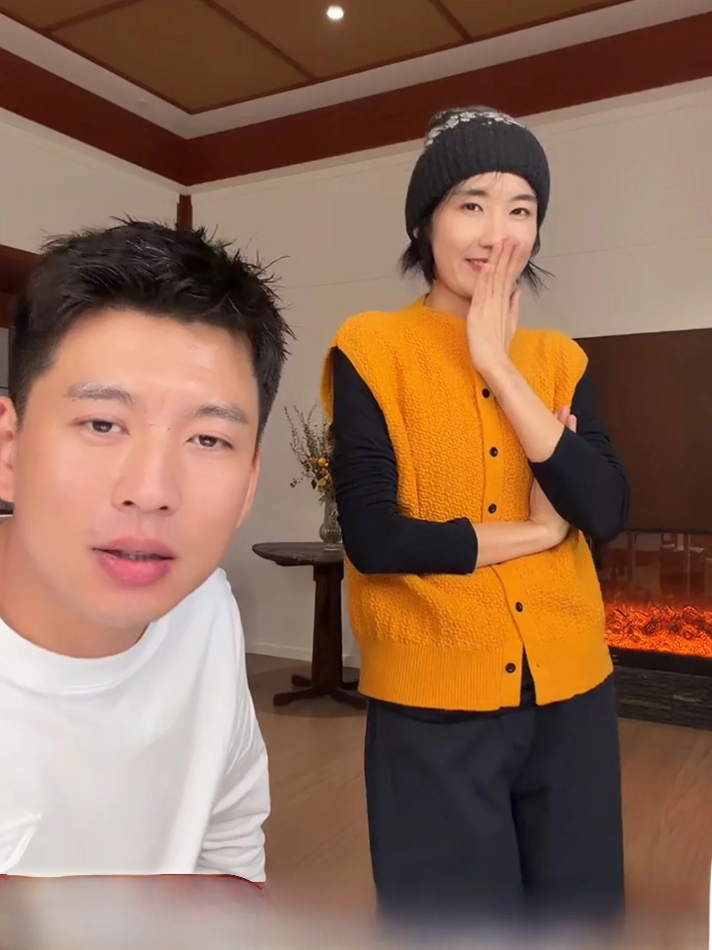 

Yellow Woolen Knitted Sweater Vest Women's Sle 2025 New Winter Open Cardigan Warm Sweater Vest Layering oulder Pad