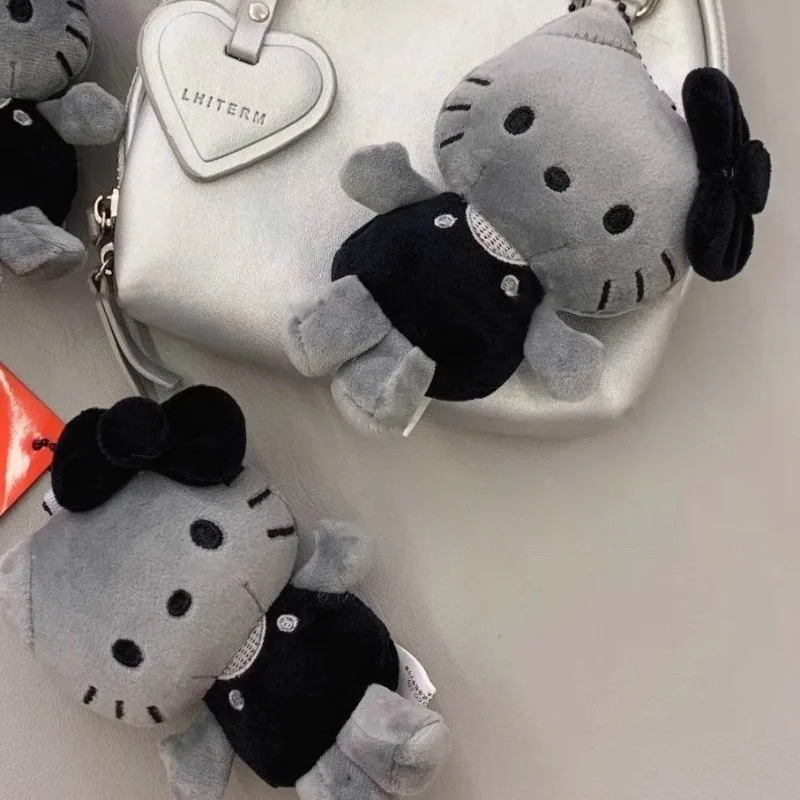 サンリオ漫画ハローキティセメントグレーシリーズキーホルダーペンダントデイリーバックパックパーソナライズされたファッションアクセサリーホリデーギフト