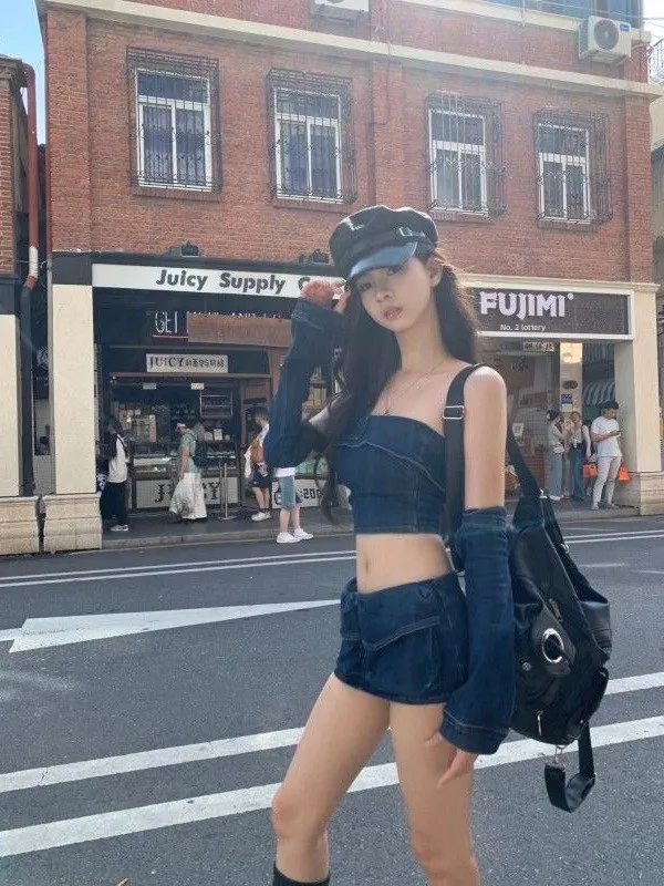 

Summer Pure Desire Hot Girl Retro Denim Set Sexy Strapless Top Irregular Short Skirt Set High Waist Zipper Closure Spring Summer
