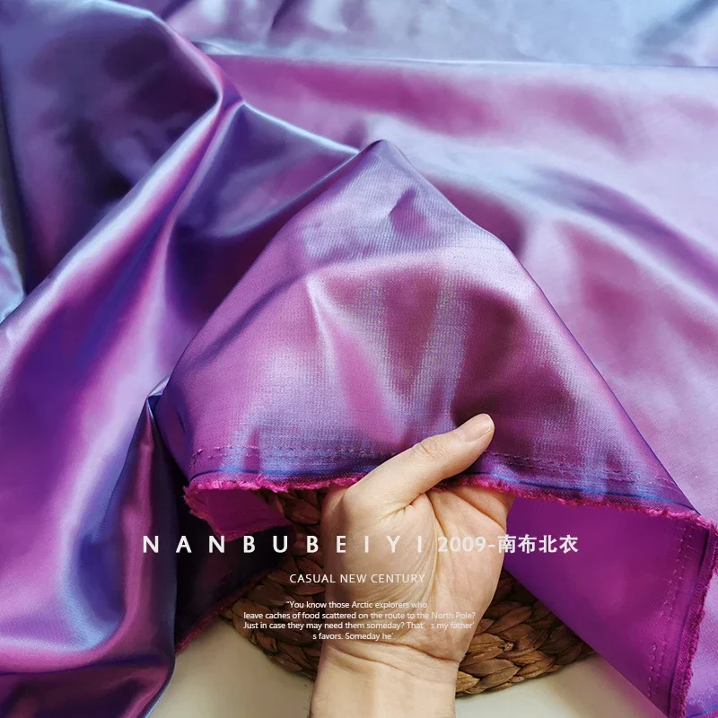 Two Tone Sparkling Satin Fabric Upright Upright Costume Cosplay Wholesale Cloth By The Meter for Sewing Diy Material