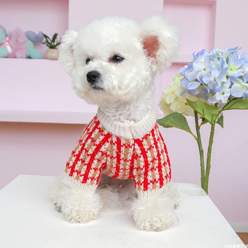 1PC Pet Clothing Autumn/Winter Thickened Pullover Elastic Strawberry Weaver Sweater Suitable for Small and Medium sized Dogs