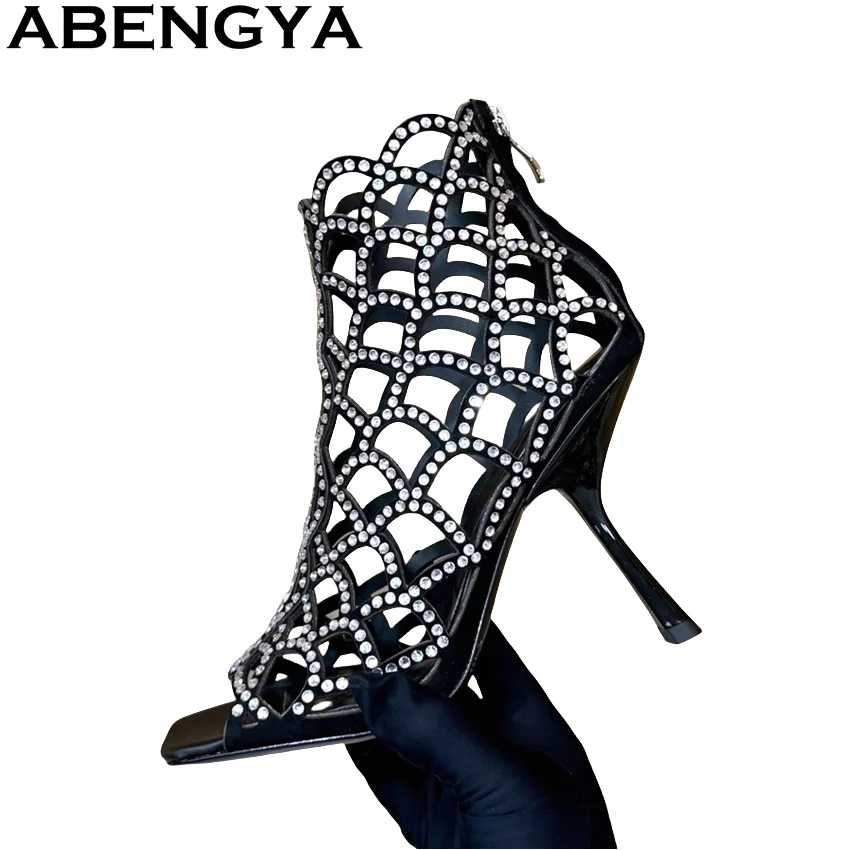 

Inlaid Crystal Hollow Thin High Heel Summer Ankle Boots Women Rhinestone Open Toe Stiletto Sandals Sexy Fashion Week Dress Shoes