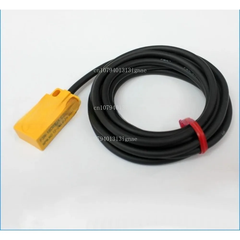 

Proximity switch F3N-18DN05-N/N2/P/P2 R2M three wire NPN normally open 24V genuine PNP