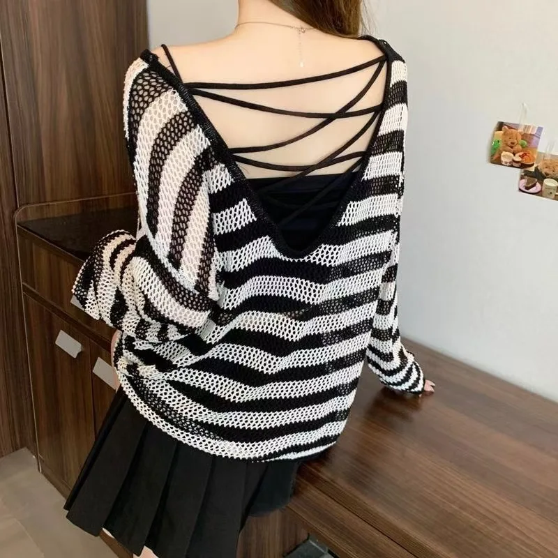 

plus Size Slimming Hollow-Out Casual Top Minimalist Fashion Comfortable Loose Versatile Top for Women