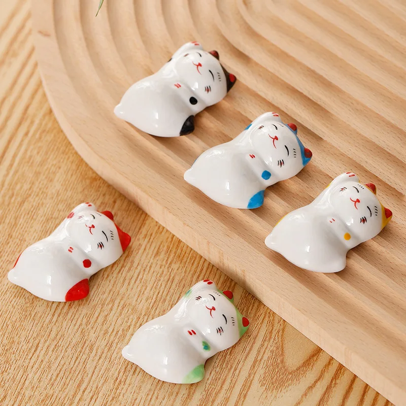 

Pack of 5 pcs Customized Ceramic Lucky Cat Chopsticks Stand Holder Cute Smiling Face Ornament