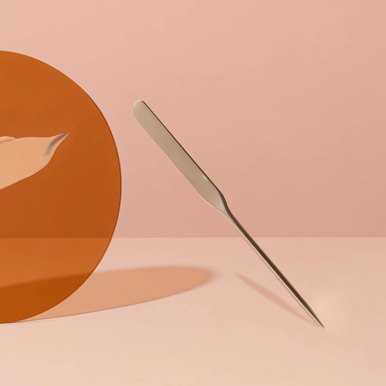 قم برفع روتينك باستخدام ملعقة مستحضرات التجميل المصنوعة من الفولاذ المقاوم للصدأ عالية الكفاءة لتحقيق نتائج المكياج الخالية من العيوب. صنع الذكاء #3