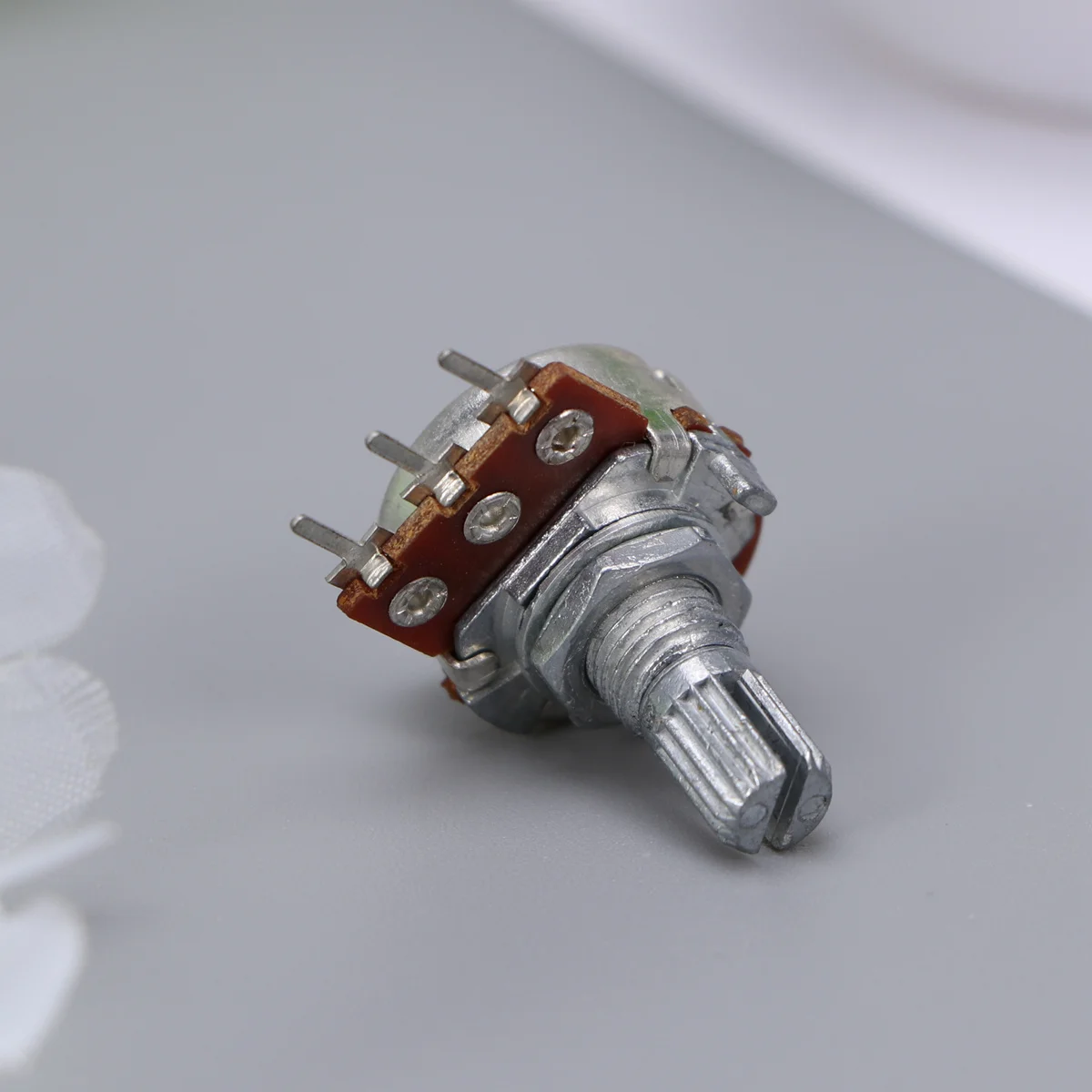 مقياس جهد حجم الجيتار B250k عمود سبليت خشن مخرش طويل مخرش رمح استبدال مقاييس الجهد الصوتي