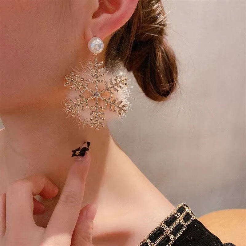 

Luxury Imitation Pearl Pendant Crystal Snowflake Earrings for Women Christmas Party Fashion Jewelry Gifts