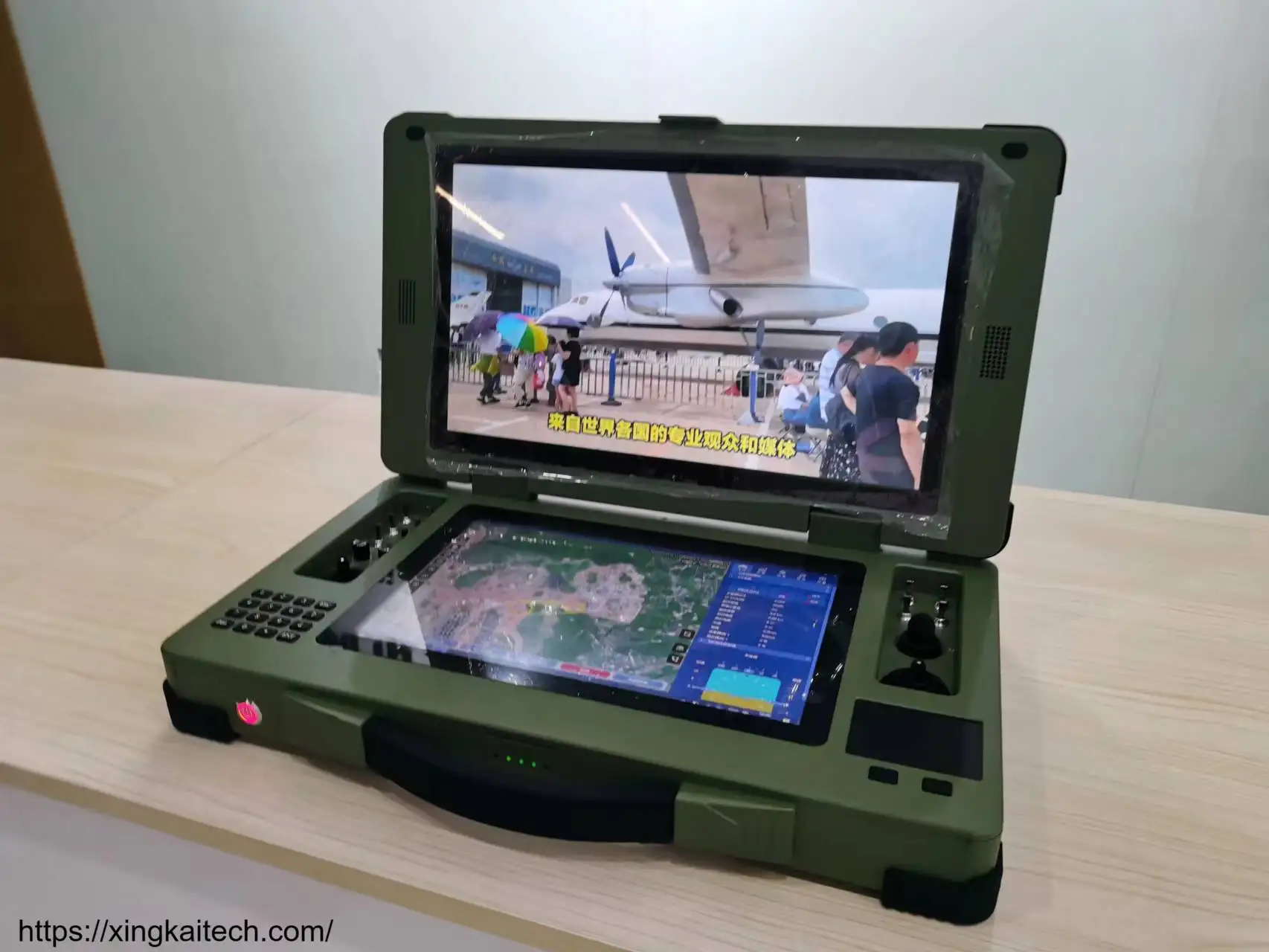 Stazione di controllo a terra UAV FPV di grado aeronautico VTOL GCS portatile con stazione di controllo a terra con Display a doppio Touch Screen di evidenziazione