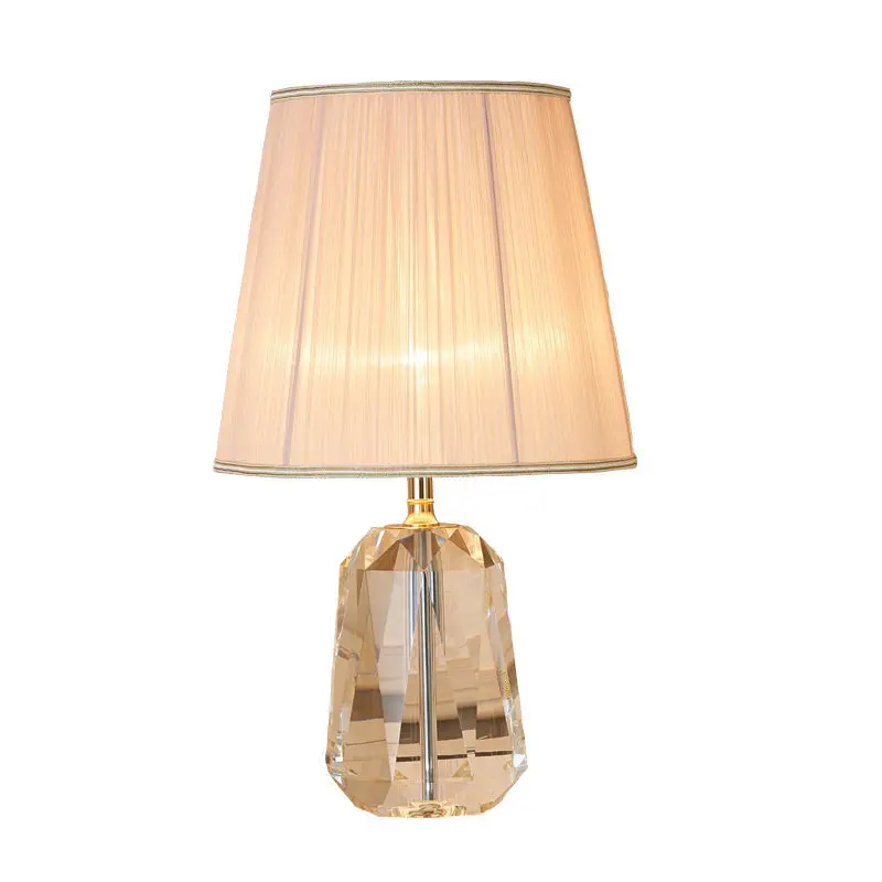 

Light luxury crystal table lamp Nordic bedroom bedside lamp Modern simple wedding warm decoration High-end American table lamp