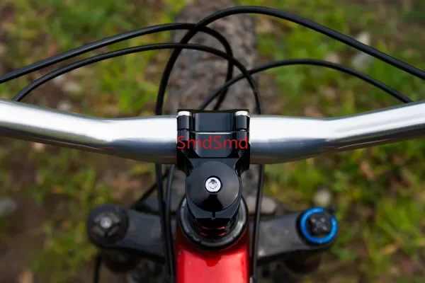 component makes the boxcar station wagon a perfect match for road bikes, with a 31.8mm caliber and 0 degrees Stem