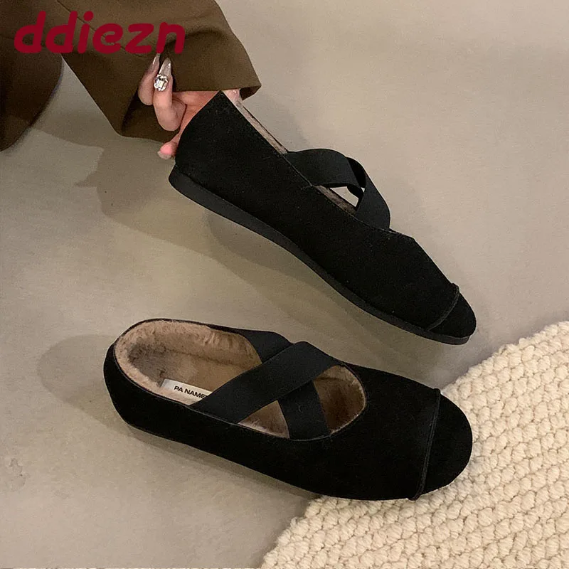 レディースファッション浅履きフラットシューズ、ファー付きプラッシュ素材、カジュアルな女性用伸縮性バンド付き暖かいバレエシューズ