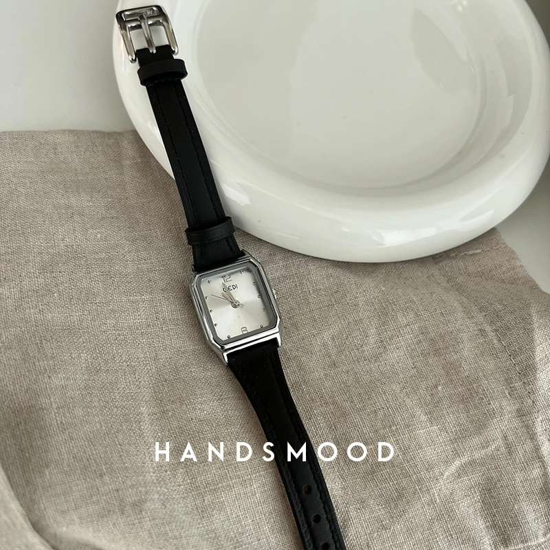 New arrival of women's watches, Korean simple fashion luxury square retro leather strap quartz watch for women, gift for women