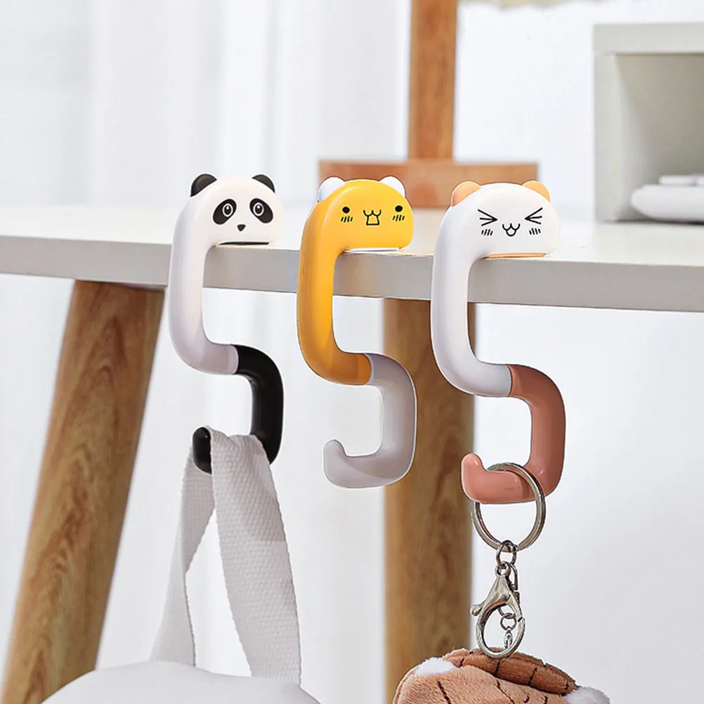

2pcs Cartoon Animal Key Raccoon Foldable Desk Schoolbag Hooks Lightweight ABS Anti Slip Punch Plastic Reusable Hooks