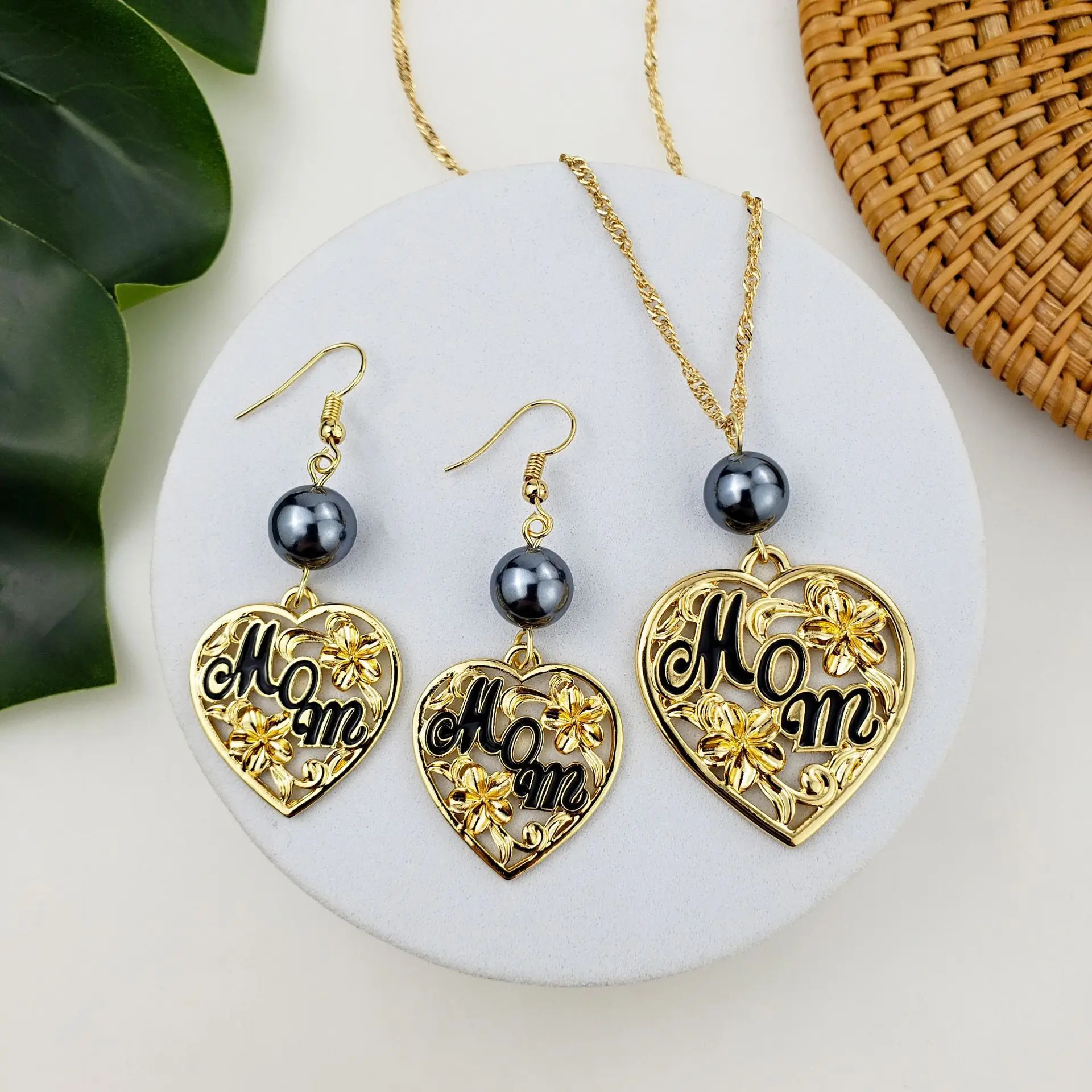 

Plumeria Flower Love Heart Mom Pendant Necklace for Women Natural Shell Pearl Earrings Jewelry Set Mother Day Gift
