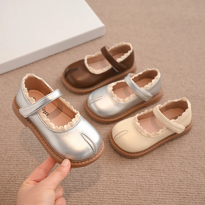 2025 New Children's Flats Simple Lolita Girls Princess Leather Shoes Walking Versatile Sweet Pleated Kids Causal Fashion Shoes