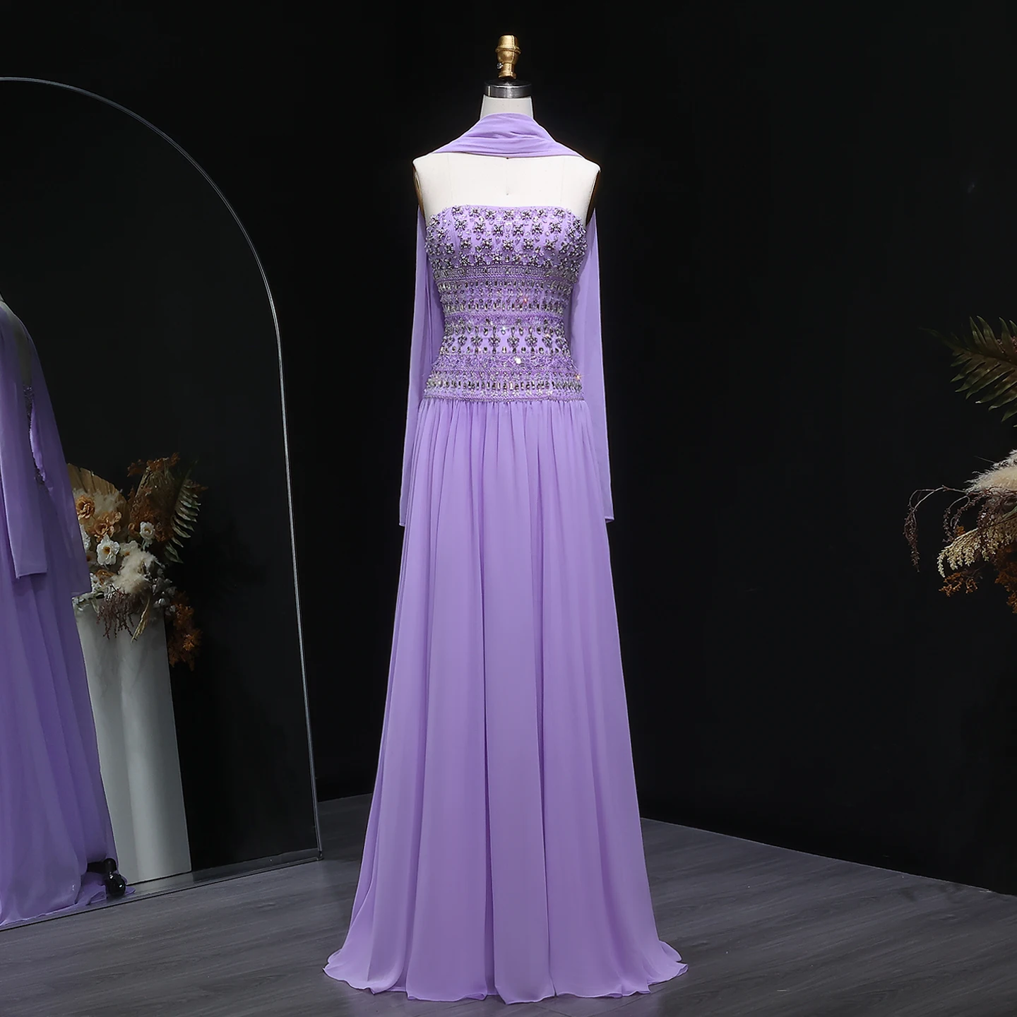 Sharon Said Funkelndes Fliederfarbenes Perlenbesetztes Plissiertes Chiffon-Abendkleid mit Fließendem Schal Dubai Saudi Hochzeitsfeier SS539 Maßanfertigung – Detail 13