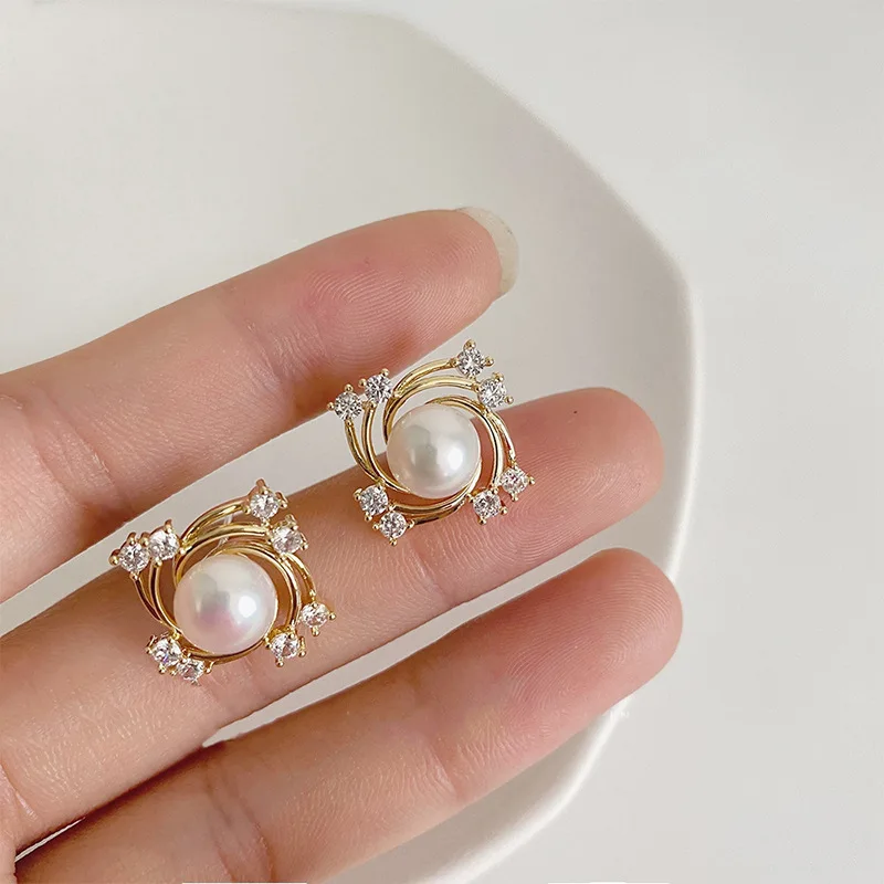 Orange White Imitation Pearl Stud Earrings for Women Crystal Rhinestones Charms Jewelry 2024 Korean New Fashion Accessories