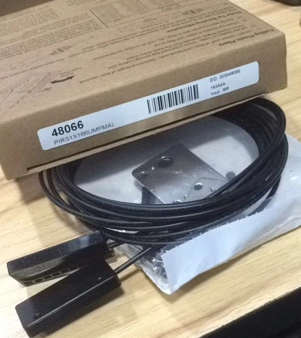

PIRS1X166UMPMAL rectangular fiber optic sensor
