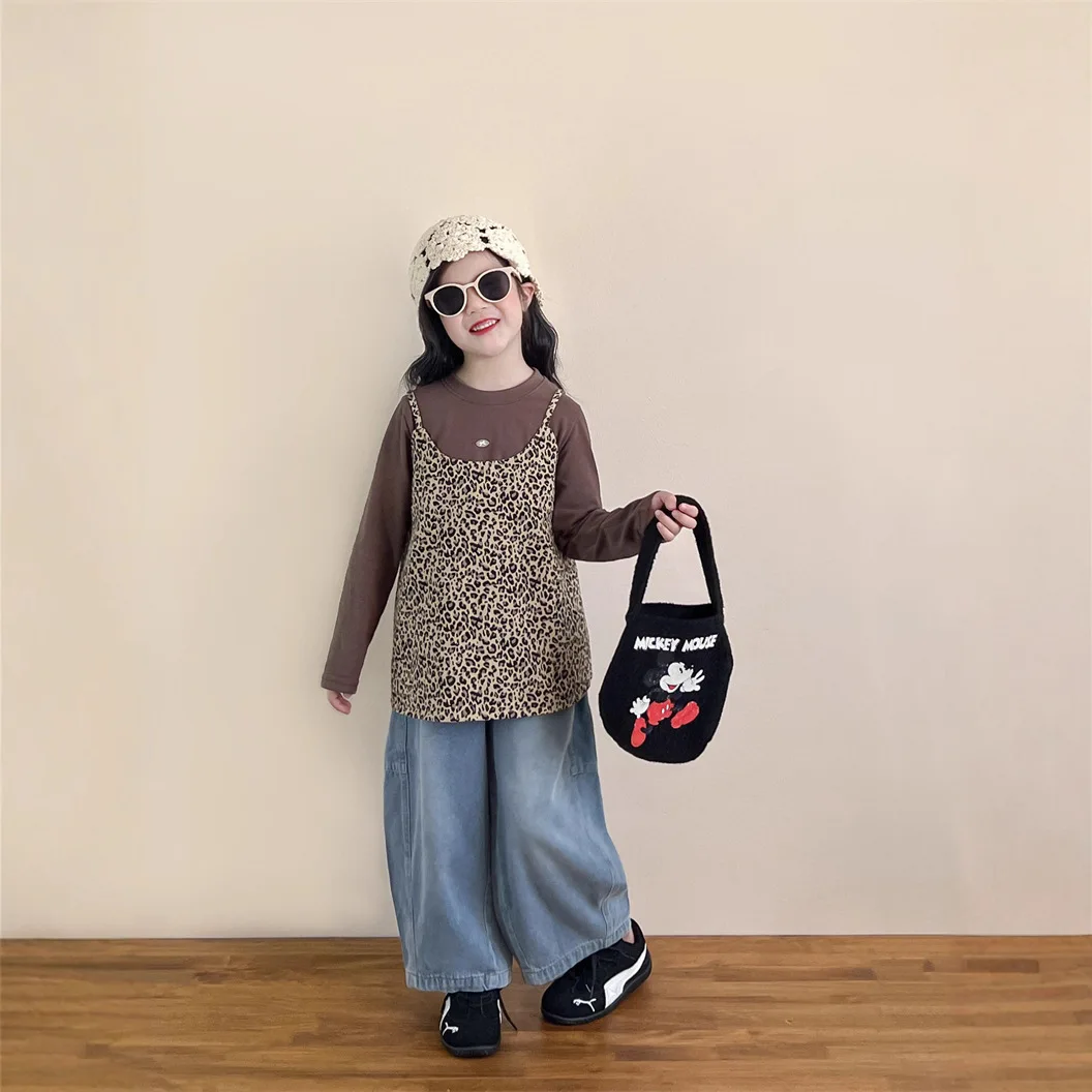 

Осень 2022, новая корейская версия детской одежды, модный жилет на бретельках с леопардовым принтом для девочек, футболка с круглым вырезом, джинсы