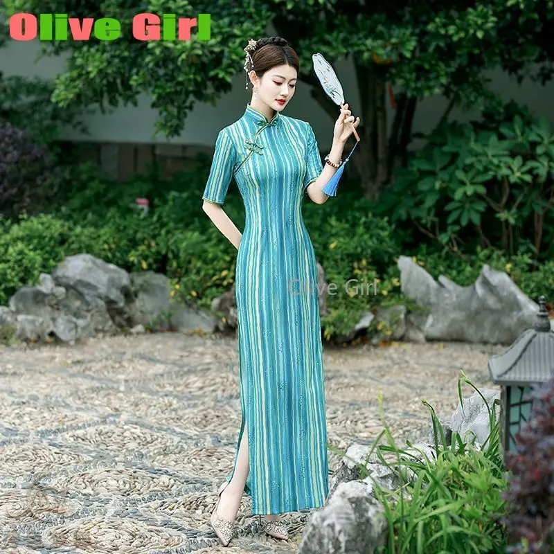 

Платье Cheongsam из ледяного шелка Qipao, элегантное летнее новое длинное платье в китайском стиле в стиле ретро, модная тонкая версия 2025