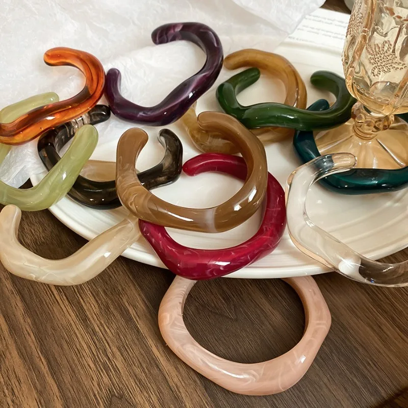 Dopamine Wavy-shape Acrylic Resin Chunky Bangles for Women Irregular Goth Geometric Smudging Cuff Bracelets Charms Jewelry A-15