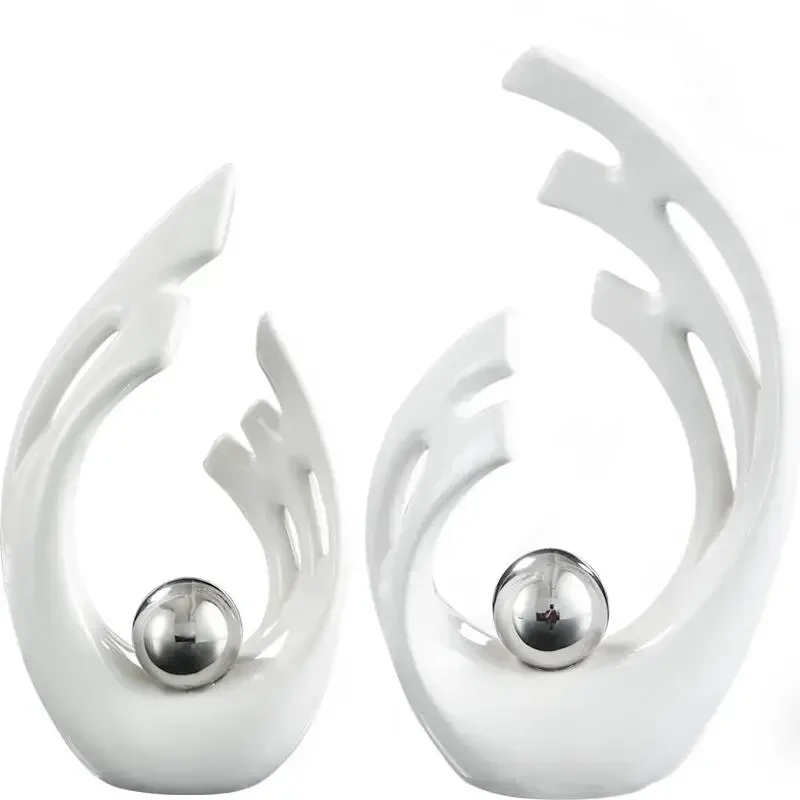 Adornos Ceramica Blanca Y Plateada Para Amantes-image