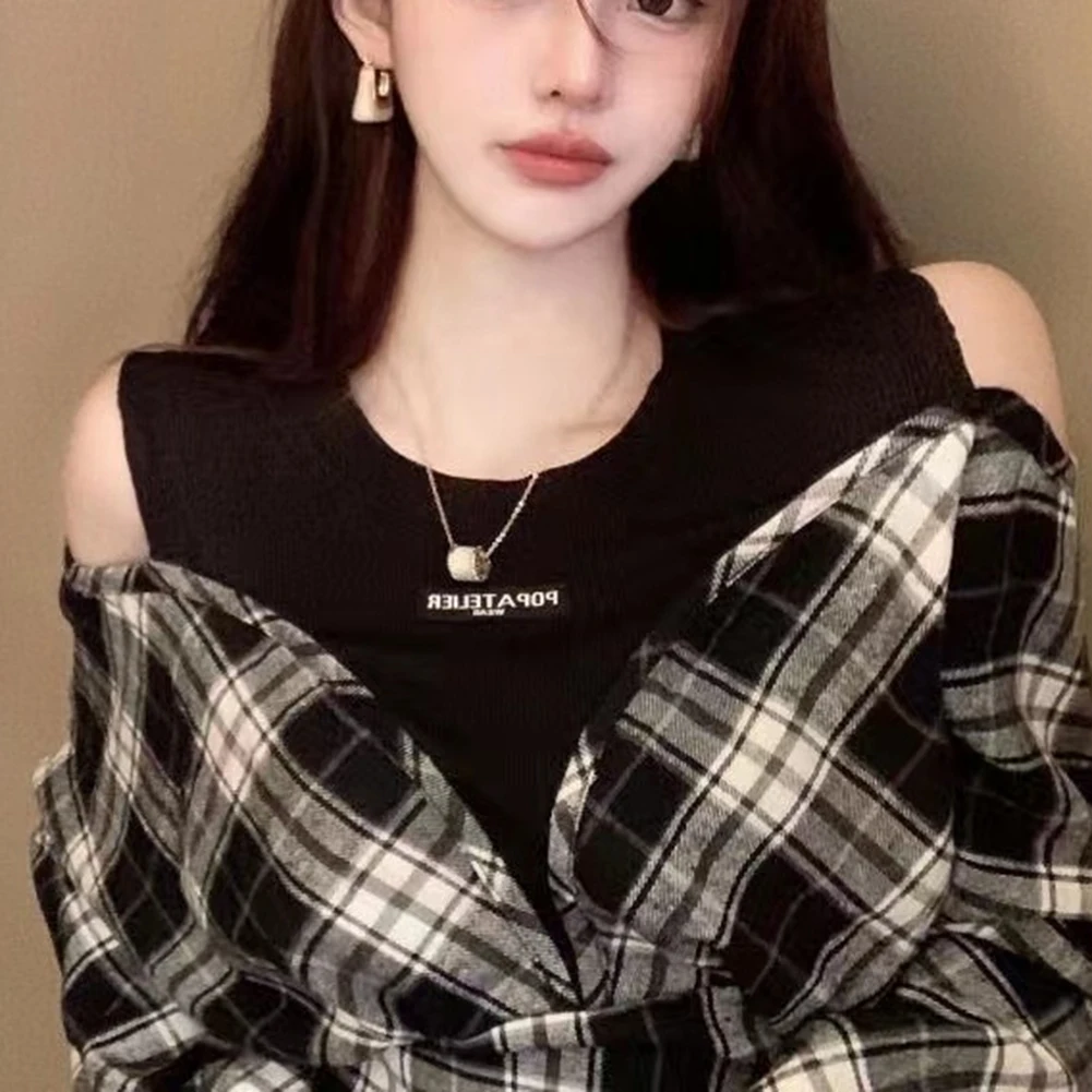 

Повседневный топ с эффектом двухслойности, модный черный топ с круглым вырезом, слегка эластичный, для ежедневной носки и поездок на работу.