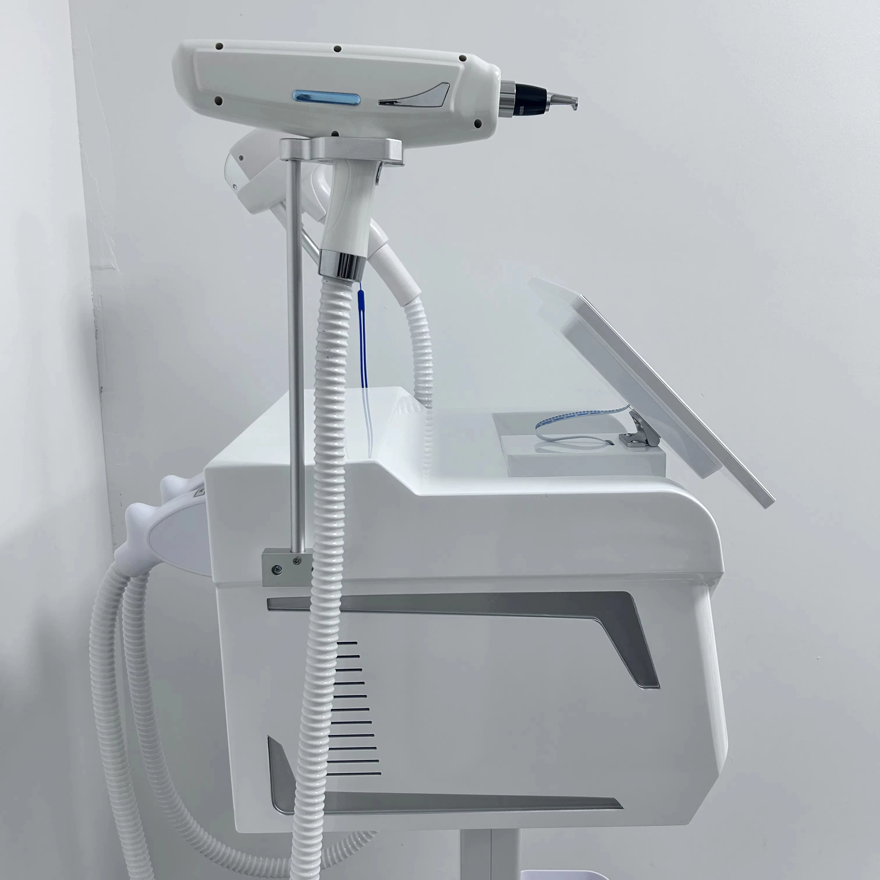 Máquina de remoção de pelos a laser 2 em 1, 755, 1064, 808, 940nm, diodo, 4 comprimentos de onda, 4000w, gelo fresco, cabelo, laser, remoção de pelos para mulheres