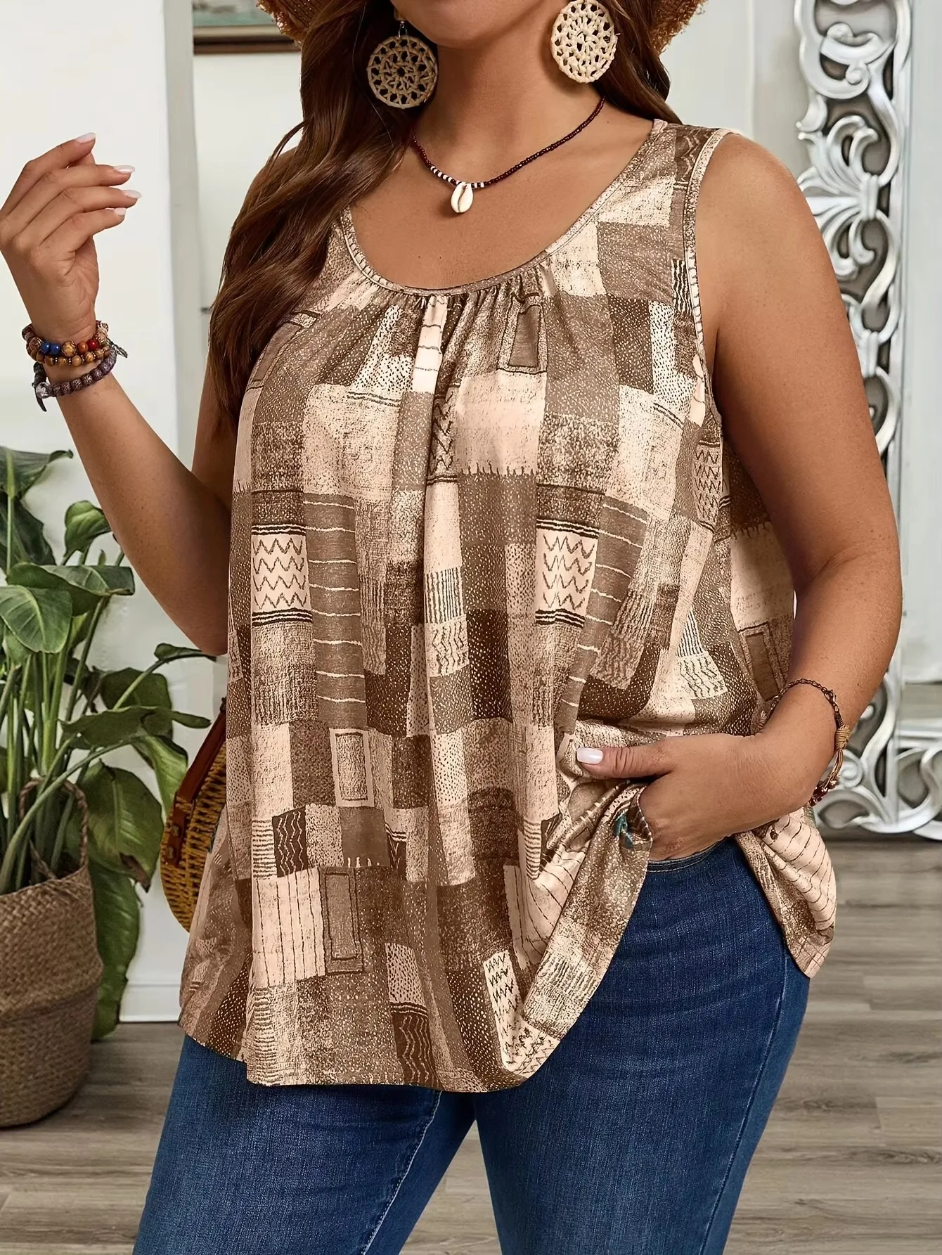 

Новый негабаритный повседневный и стильный жилет со складками спереди и контрастной спинкой 2025 года — круглый вырез, можно стирать в машине, отличный выбор на лето