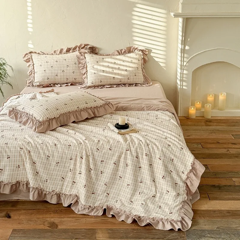 French small floral comfortable summer quilt four-piece set summer breathable lace air conditioner quilt machine washable