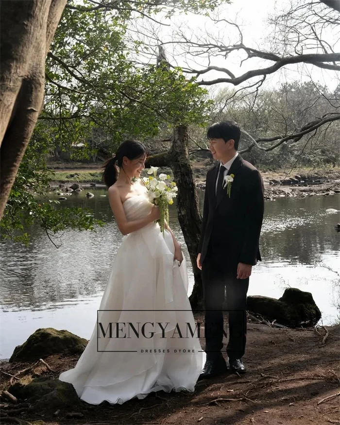 ZHUISHU 심플한 스트랩리스 한국 공주 웨딩드레스 웨딩드레스 오간자 아이보리 민소매 주름 맞춤 예쁜 신부 드레스