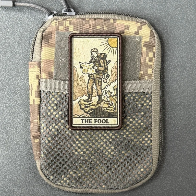 Parche de Tarot 'Hiker The Fool', Insignia Táctica con Gancho y Bucle, Accesorios Decorativos para Mochilas y Ropa, Pegatinas, Brazaletes