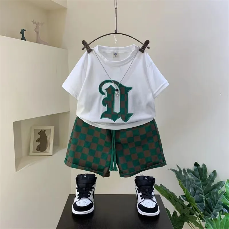 Boys\' Summer Short sleeved Set 2024 New Boys\' Fashionable and Fashionable Clothes Children\'s Two Piece Set Kids Outfits