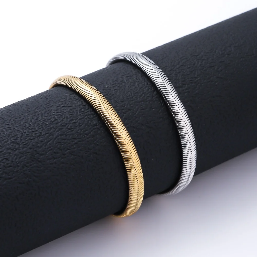 Hip-Hop Edelstahl Flache Schlangenkette Herren Armband Einfacher Titanstahl Schmuck Trendige Party-Accessoires Damengeschenke – Detail 3
