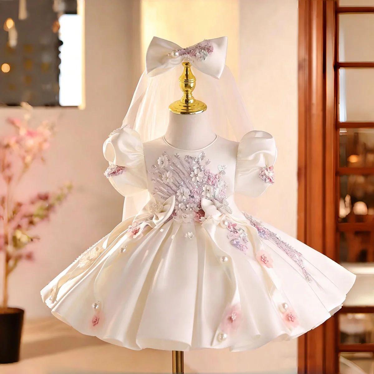 

Платье для девочки Dreamy Vow D264 белое, с пышными рукавами, жемчужной вышивкой, из атласа, для свадьбы, с вуалью и повязкой на голову, для конкурсов красоты