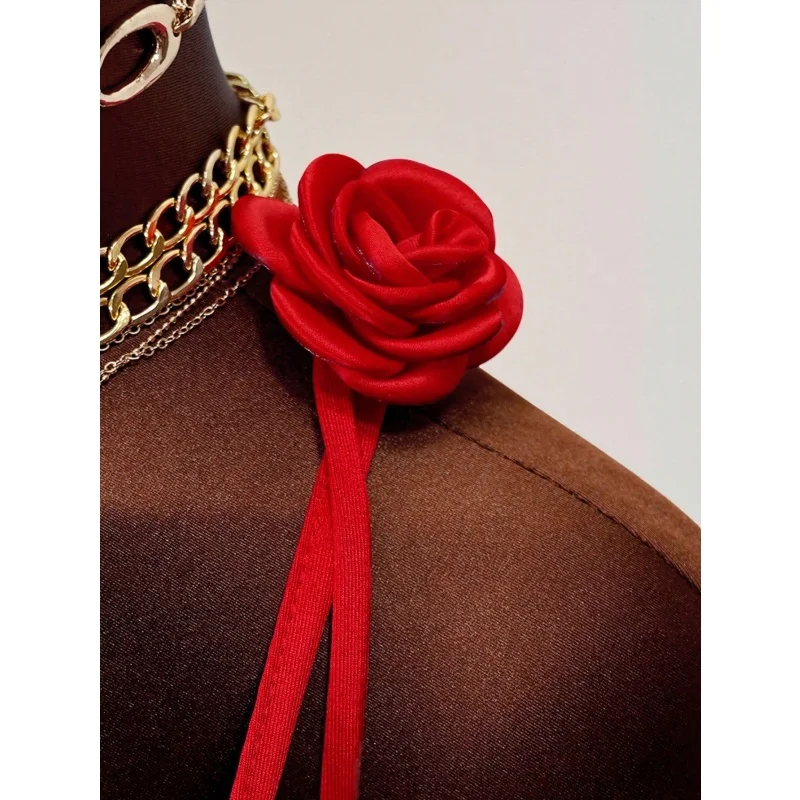 Damen 3D-Rosenblumen-Minikleid mit Spaghettiträgern, Wasserfallausschnitt, überkreuztem Rücken, ärmellos, eng anliegend, kurz, für Weihnachten und Neujahr. – Detail 7