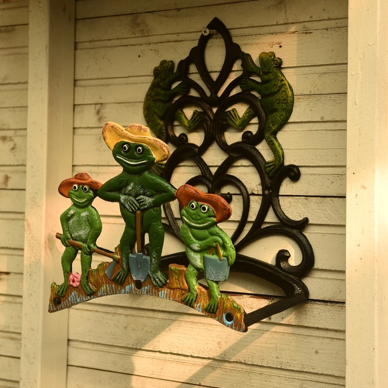 

Garden Hose Holder Wall Mounted, Pretty & Lovely Hard-working Frogs Hose Reel, Watering Hose Metal Stand Sturdy Pipe Hanger