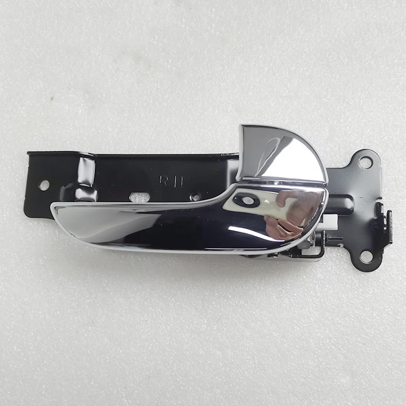 Accessori per auto originali per Kia carnival all\'interno della maniglia della porta