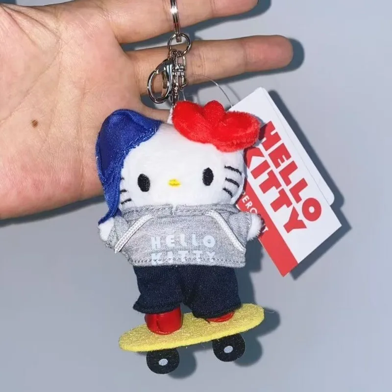 Sanrio coração gargantilha feminino olá kitty preto xadrez brinquedo de pelúcia chaveiro kawaii scooter esporte gatinho boneca mochila de pelúcia charme