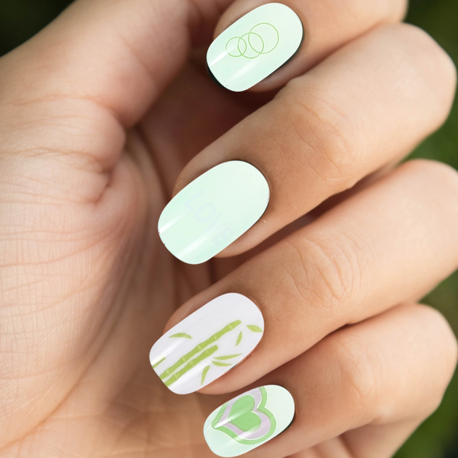 

Girls Fake Nails Press On Full Cover False Nails Kid Manicure Tips Bright Color Lovely Patterns Easy Apply