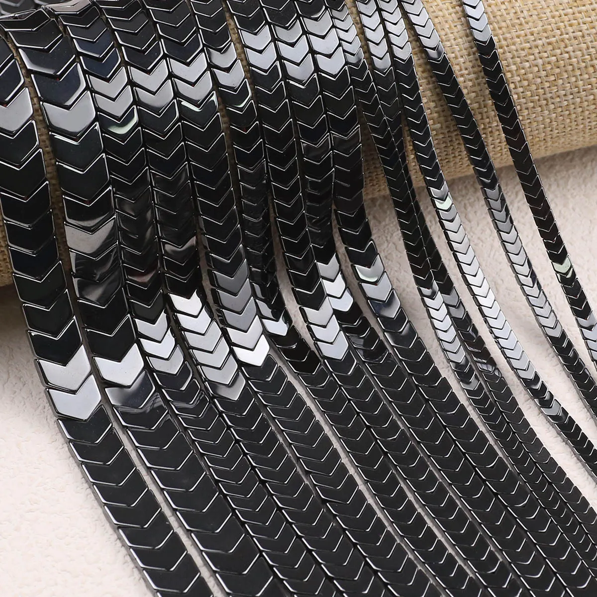 4/6/8/10 mm natürliche schwarze Hämatit-Steinperlen, V-förmiger Pfeil, lose Perlen für DIY-Schmuckherstellung, Armband, Halskette, Bastelbedarf