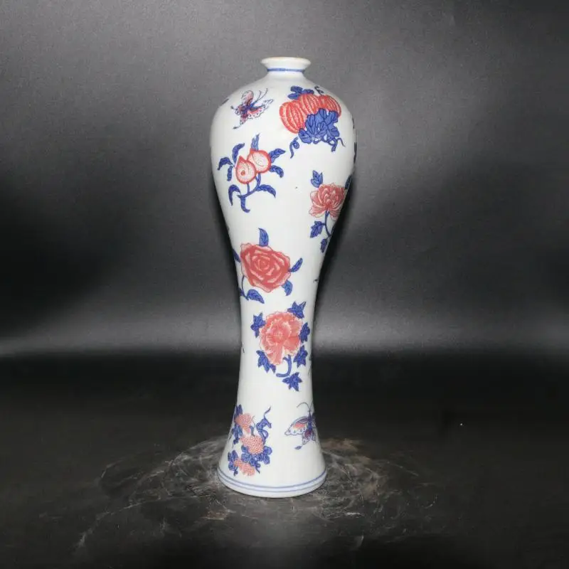 Jingdezhen Old Style Porcelain Beauty Vase Blue and White Underglaze Red Peach Butterfly Pattern Ceramic Vase Home Decor