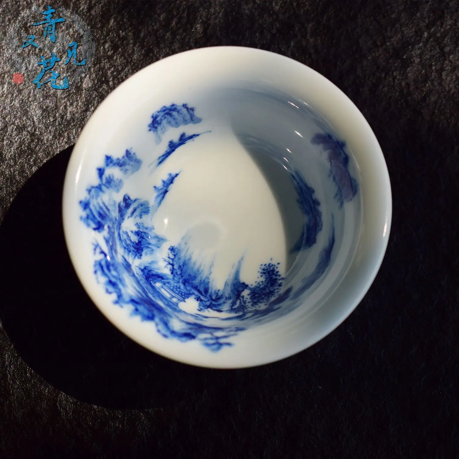 Jingdezhen Hand-Painted Blue And White Porcelain Landscape Teacup High-End Master Kung Fu Cup Single Cup For Tea Tasting Gift