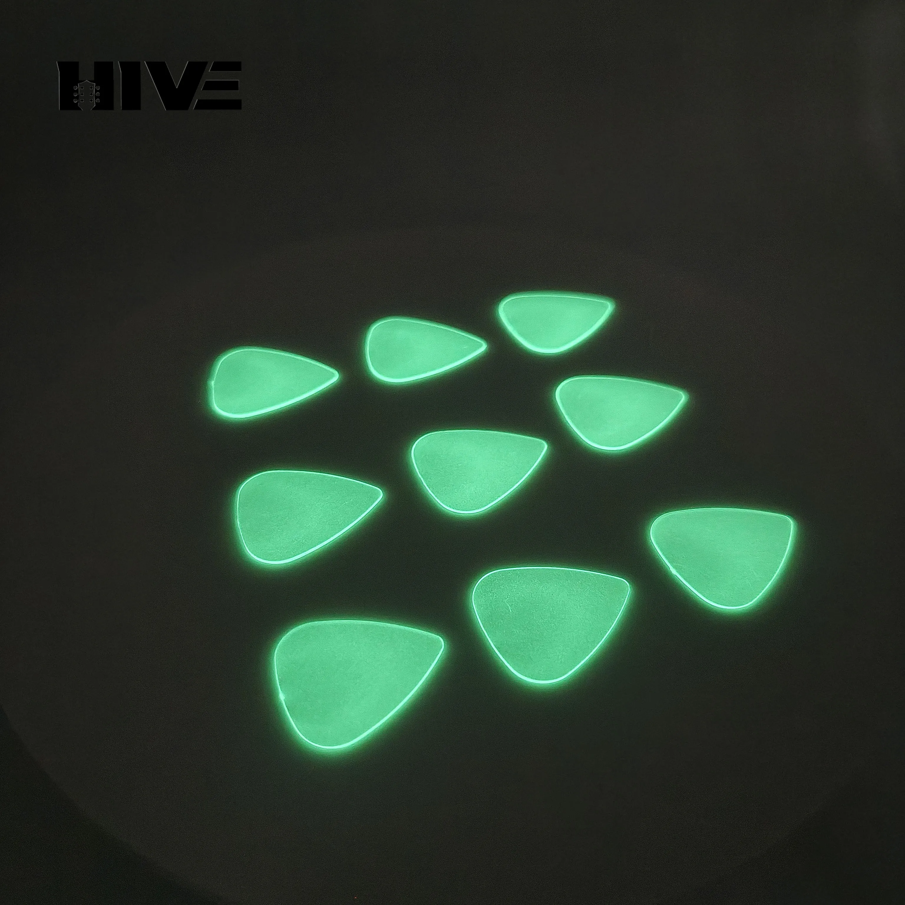 10Pcs/set Luminous Guitar Picks Fluorescent Luminous Picks Celluloid Bakelite Guitar Picks Ukulele Finger Picks 0.75/1mm Thick